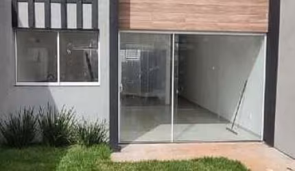 Casa à venda, 2 quartos, 1 suíte, 2 vagas, LARANJEIRAS - Uberlândia/MG