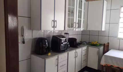 Casa á venda no bairro Jardim Brasília