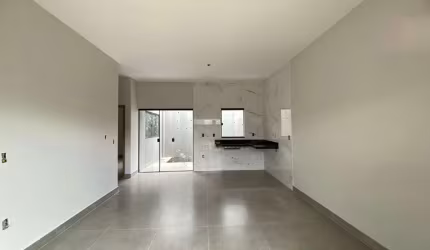 Excelente casa com 2 quartos sendo uma suíte no Jardim Ipanema