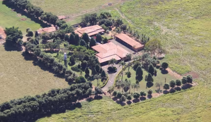 Fazenda Flôres de GO - Dupla Aptidão, Infraestrutura Completa e Localização Estratégica!