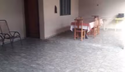 Casa em uma ótima Localização no Bairro Jardim das palmeiras em Uberlândia.