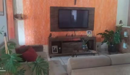 Casa a venda em uma otima localização no Residencial Gramado