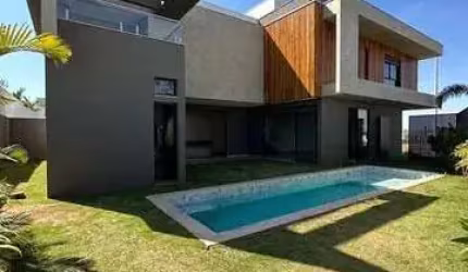 CASA EM CONDOMÍNIO à venda, 4 quartos, 4 suítes, 4 vagas, NOVA UBERLANDIA - Uberlândia/MG