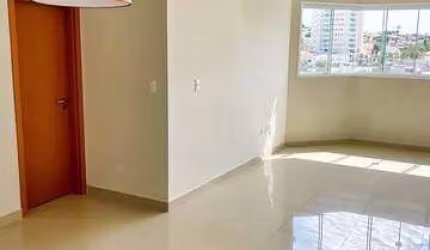Apartamento à venda, 3 quartos, 1 suíte, 1 vaga, MARACANA - Uberlândia/MG