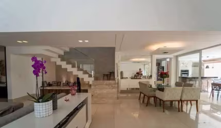CASA EM CONDOMÍNIO à venda, 3 quartos, 3 suítes, 2 vagas, Jardim Karaíba - Uberlândia/MG