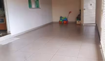 Casa à venda, 3 quartos, 2 suítes, 2 vagas, GRANADA - Uberlândia/MG