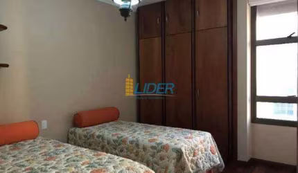 Apartamento à venda, 4 quartos, 1 suíte, 2 vagas, Centro - Uberlândia/MG
