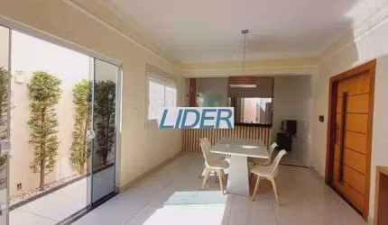 Casa à venda, 3 quartos, 1 suíte, 3 vagas, JARDIM AMERICA - Uberlândia/MG