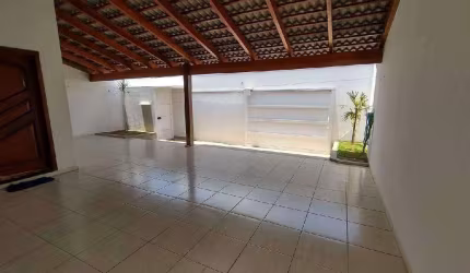 Casa à venda, 4 quartos, 1 suíte, 3 vagas, JARDIM BOTANICO - Uberlândia/MG