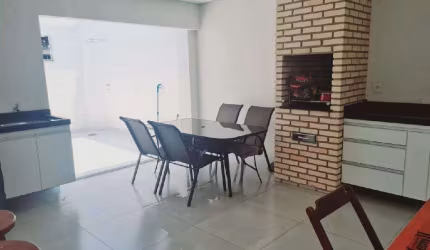 Casa à venda, 3 quartos, 1 suíte, 3 vagas, JARDIM OZANAN - Uberlândia/MG