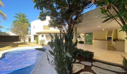 Casa à venda, 4 quartos, 2 suítes, 8 vagas, Jardim Karaíba - Uberlândia/MG
