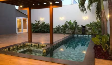 Casa à venda, 5 quartos, 3 suítes, 4 vagas, Jardim Karaíba - Uberlândia/MG