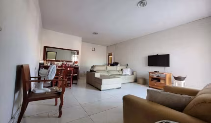 Apartamento à venda, 3 quartos, 1 suíte, 2 vagas, UMUARAMA - Uberlândia/MG