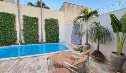 Casa à venda, 4 quartos, 4 suítes, 3 vagas, Vigilato Pereira - Uberlândia/MG