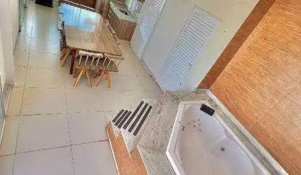 Cobertura à venda, 4 quartos, 2 suítes, 2 vagas, Santa Mônica - Uberlândia/MG