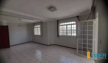 Apartamento à venda, 3 quartos, 1 suíte, 1 vaga, Osvaldo Rezende - Uberlândia/MG