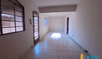 Casa à venda, 3 quartos, 3 vagas, Presidente Roosevelt - Uberlândia/MG