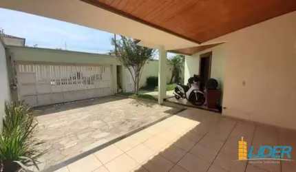 Casa à venda, 3 quartos, 3 suítes, 3 vagas, MORADA DA COLINA - Uberlândia/MG