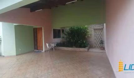 Casa à venda, 3 quartos, 1 suíte, 3 vagas, Osvaldo Rezende - Uberlândia/MG