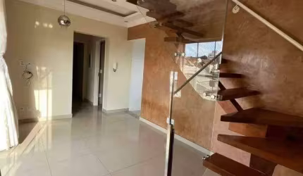 Cobertura à venda, 3 quartos, 1 suíte, 2 vagas, Segismundo Pereira - Uberlândia/MG