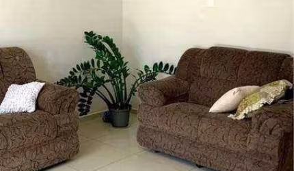 Casa à venda, 3 quartos, 2 suítes, 2 vagas, JARDIM HOLANDA - Uberlândia/MG