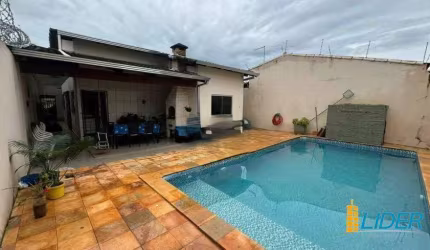 Casa à venda, 3 quartos, 1 suíte, 3 vagas, Segismundo Pereira - Uberlândia/MG