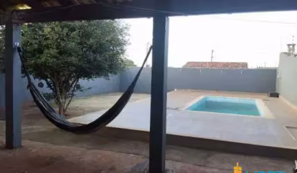Casa à venda, 2 quartos, 5 vagas, GRANADA - Uberlândia/MG