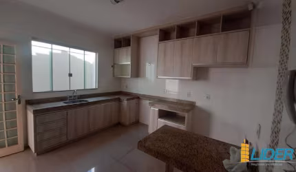 Casa para aluguel, 3 quartos, 3 suítes, 3 vagas, Segismundo Pereira - Uberlândia/MG