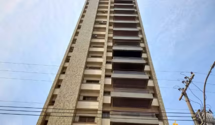 Apartamento com fino acabamento no Edifício Inhazinha Vilela ( Bairro Fundinho)