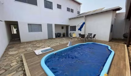 Casa à venda, 5 quartos, 3 suítes, 4 vagas, CIDADE JARDIM - Uberlândia/MG