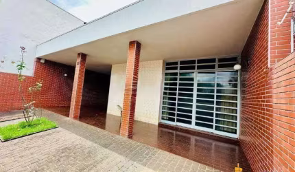 Casa à venda, 4 quartos, 1 suíte, 3 vagas, NOSSA SENHORA APARECIDA - Uberlândia/MG