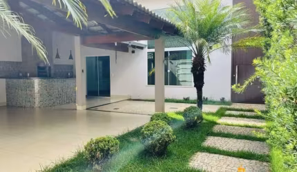 LINDA CASA COMPLETA NO BOSQUE DOS BURITIS