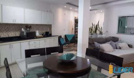 Casa para aluguel, 3 quartos, 1 suíte, 2 vagas, JARDIM PATRICIA - Uberlândia/MG