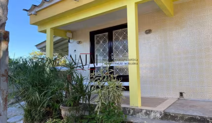 TERRENO COM 3 CASAS NA LAGOA DE ARAÇATIBA - MÁRICA