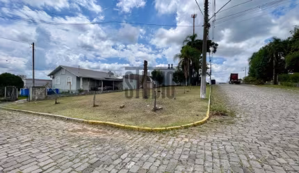 Terreno de esquina a venda no bairro Triângulo em Carlos Barbosa RS