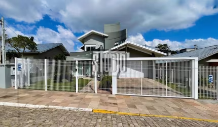 Casa com 4 quartos à venda no Planalto, Carlos Barbosa , 303 m2 por R$ 1.950.000