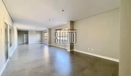 Ponto comercial para alugar no Centro, Carlos Barbosa , 84 m2 por R$ 2.200