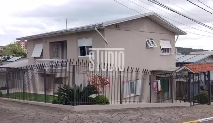 Casa com 2 quartos à venda na Vila Nova, Carlos Barbosa , 250 m2 por R$ 650.000
