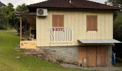 Chácara / sítio com 2 quartos à venda na Rodovia RSC 446, sn, Paraguaçu, Carlos Barbosa por R$ 266.000
