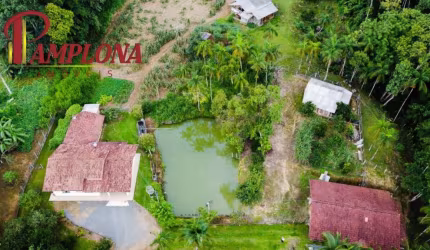 Chácara / sítio com 6 quartos à venda na Vila Itoupava, Blumenau  por R$ 880.000