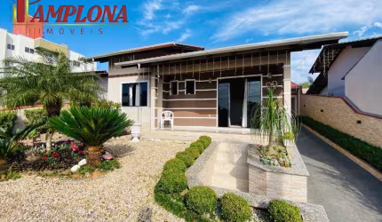 Casa com 3 quartos à venda no Carijós, Indaial  por R$ 1.100.000