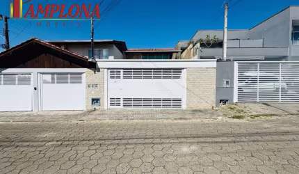 Casa com 2 quartos para alugar no Itoupava Norte, Blumenau  por R$ 3.500