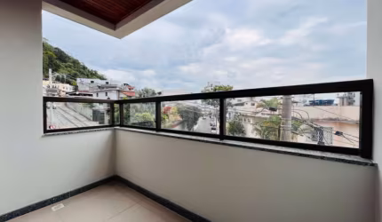 Apartamentos de 02 quartos e com varanda no Santa Helena