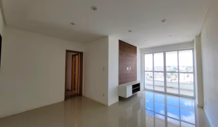 Apartamento de 02 suítes, elevador e 06 vagas de garagem no Cascatinha