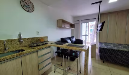 Studio mobiliado com garagem no Estrela Sul