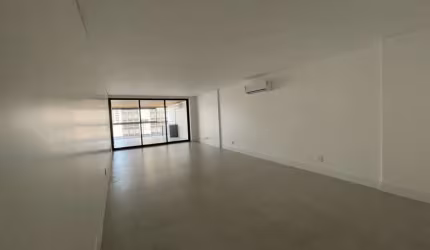 Apartamento de 04 suítes no Centro
