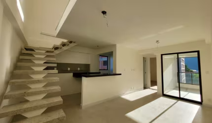 Cobertura duplex de 02 suítes, 02 vagas de garagem e elevador no Bairro São Mateus