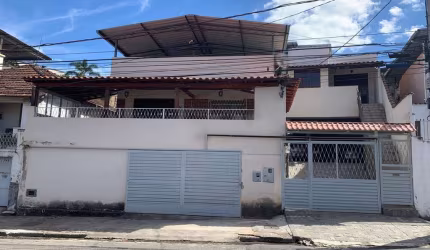 Casas independentes no bairro Santa Terezinha
