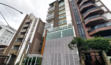Apartamento de 02 quartos com suíte no Santa Helena