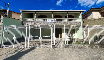 Casa com 06 quartos no Quintas das Avenidas
